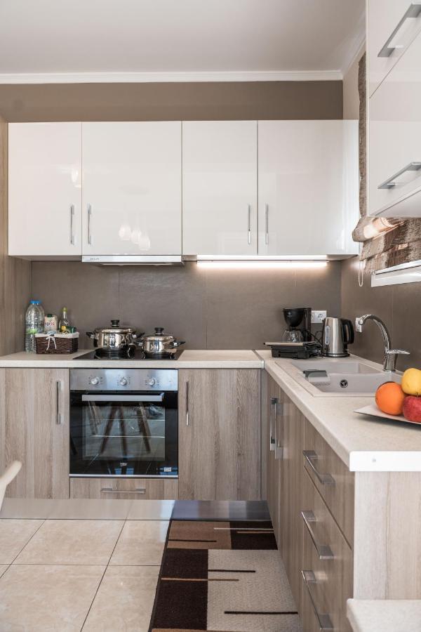 Effie'S Two Bedroom Apartment نافبليو المظهر الخارجي الصورة